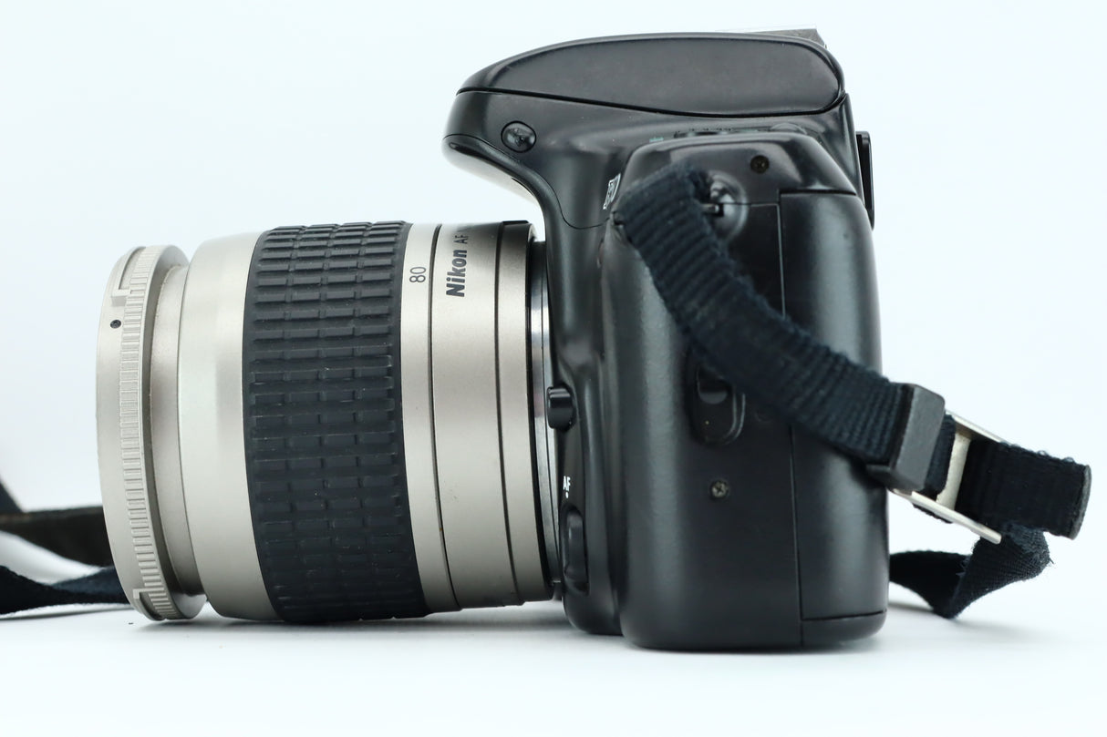 Nikon F50 + AFNIKKOR 28-80mm 3,3-5,6