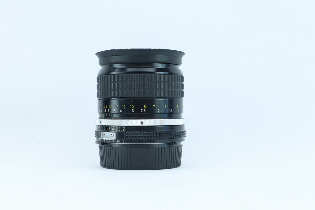 Nikon Nikkor 85mm f/2 | S/N: 202180