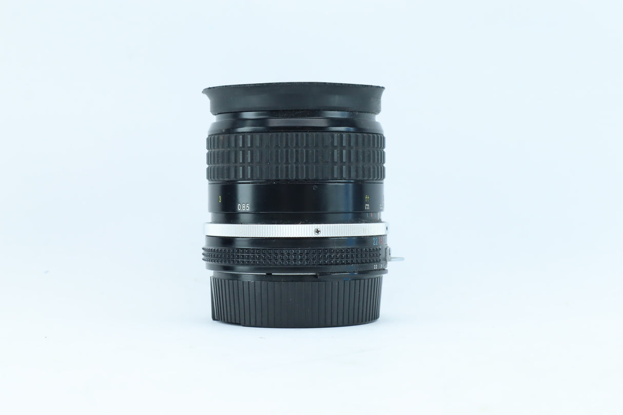 Nikon Nikkor 85mm f/2 | S/N: 202180