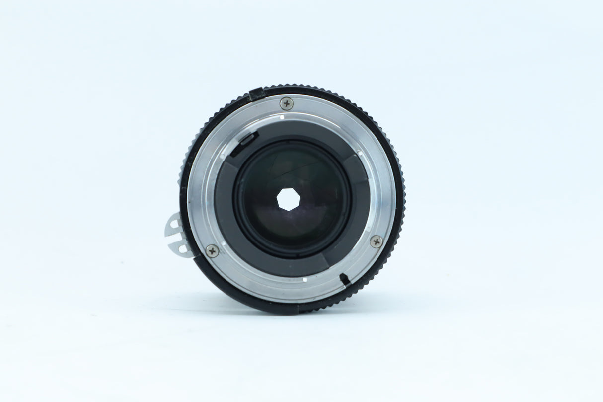 Nikon Nikkor 85mm f/2 | S/N: 202180