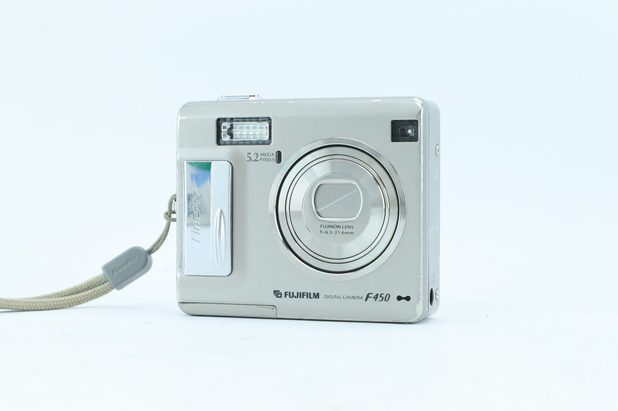 Fujifilm FinePix F450 | S/N: 4GL09158