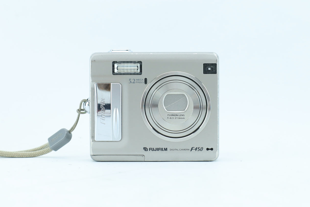 Fujifilm FinePix F450 | S/N: 4GL09158