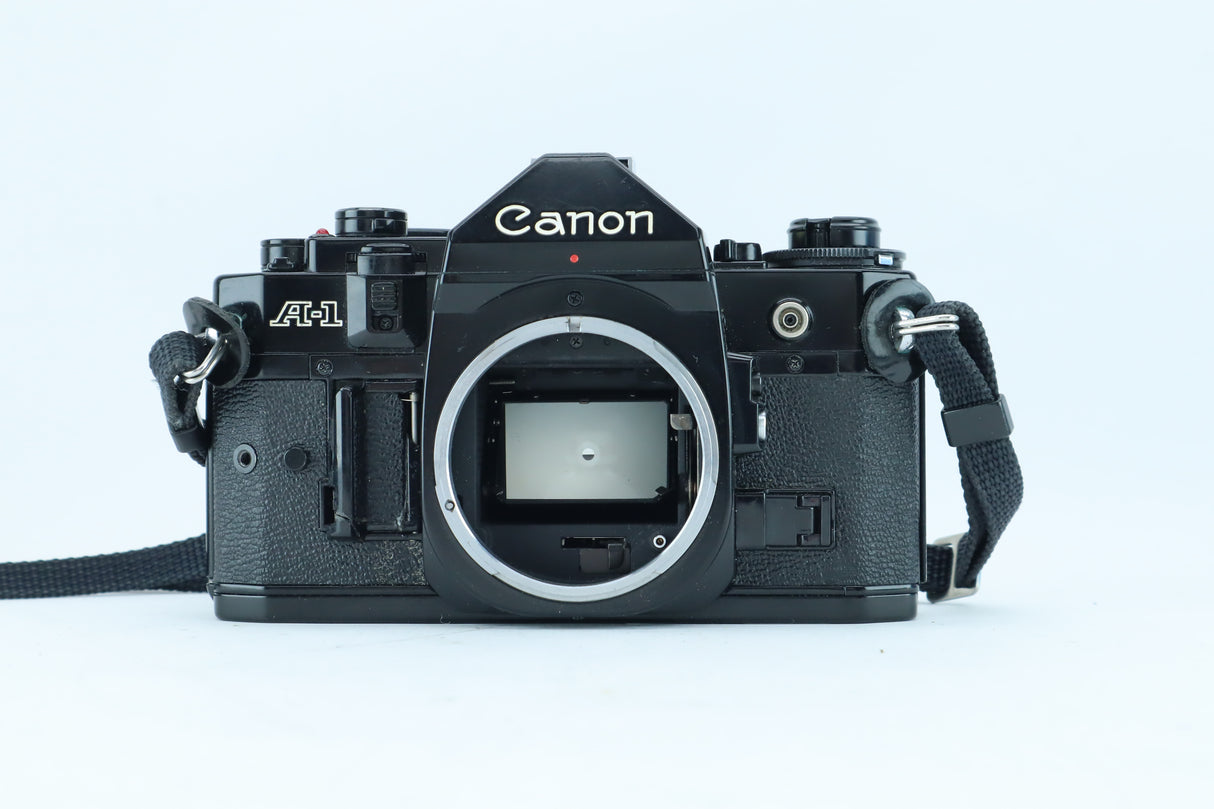 Canon A-1 | S/N: 923406