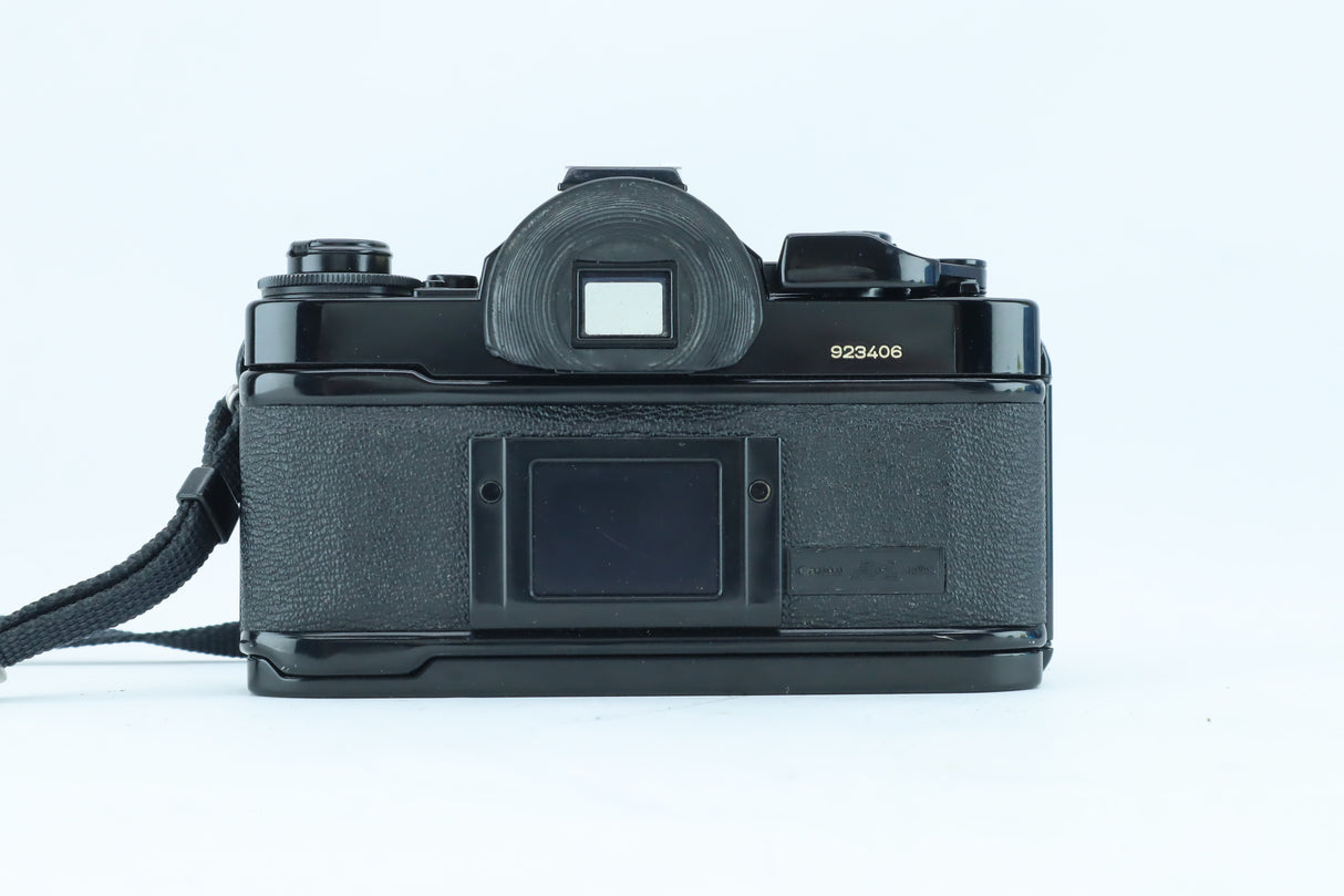 Canon A-1 | S/N: 923406