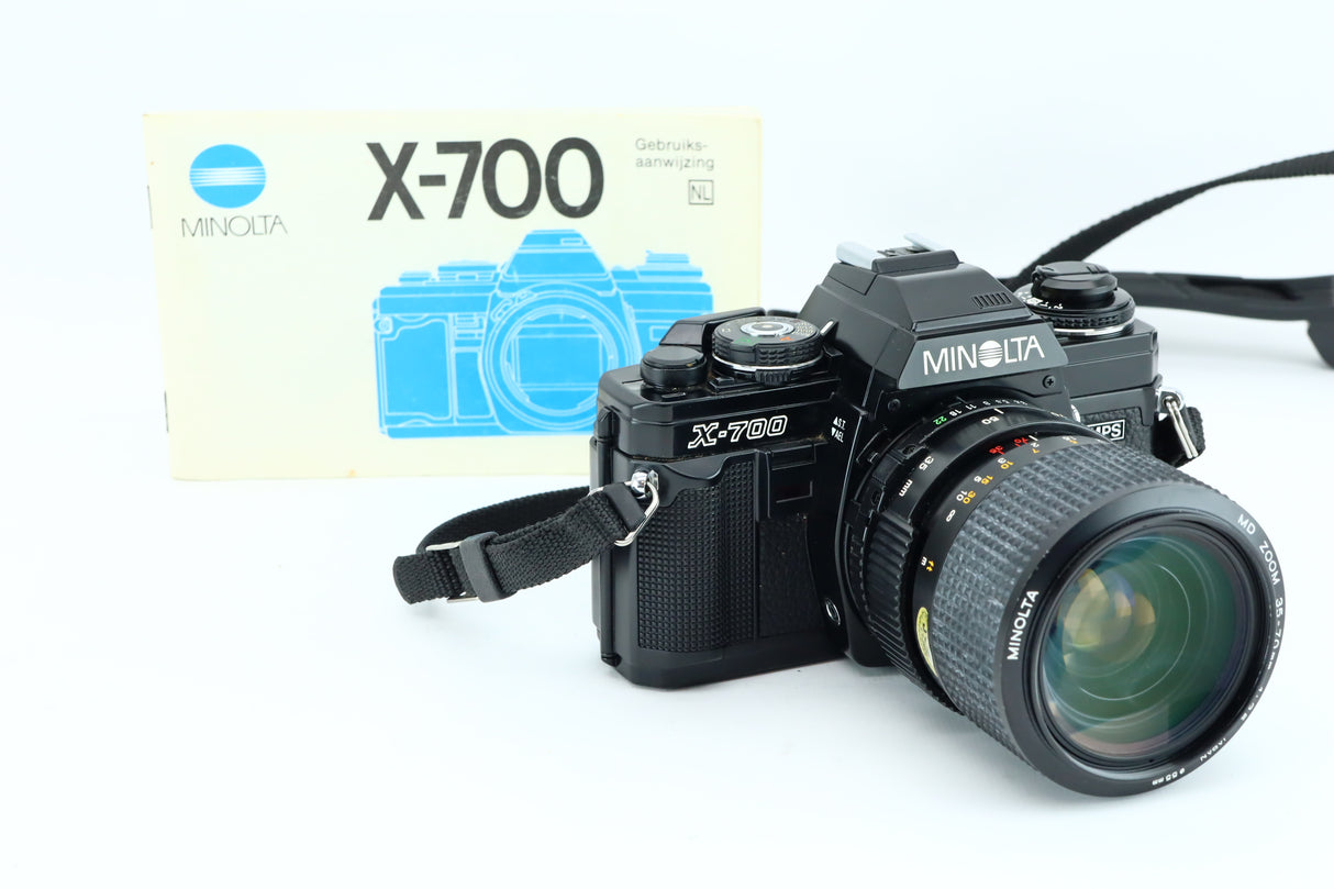 Minolta X-700 + MD 35-70mm 3,5