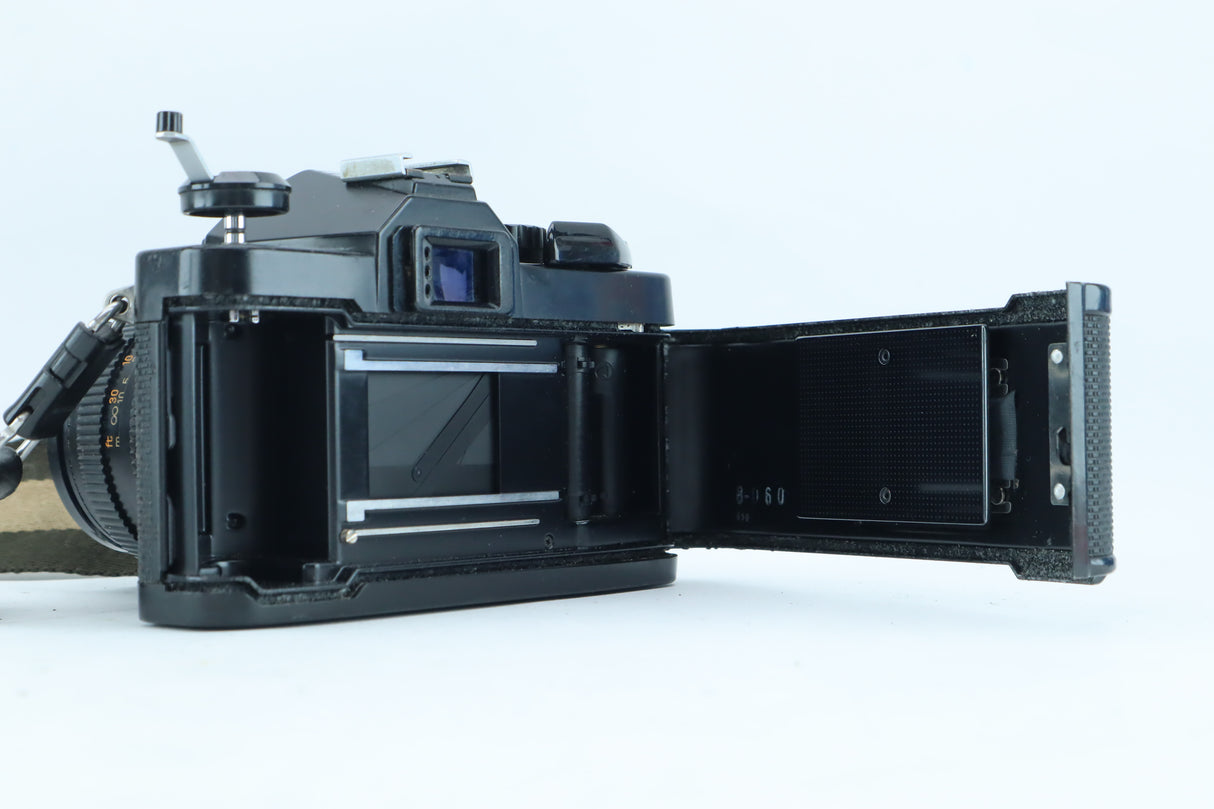 Revueflex SD I | S/N: 148766 with Auto Revuenon 50mm f/1.9