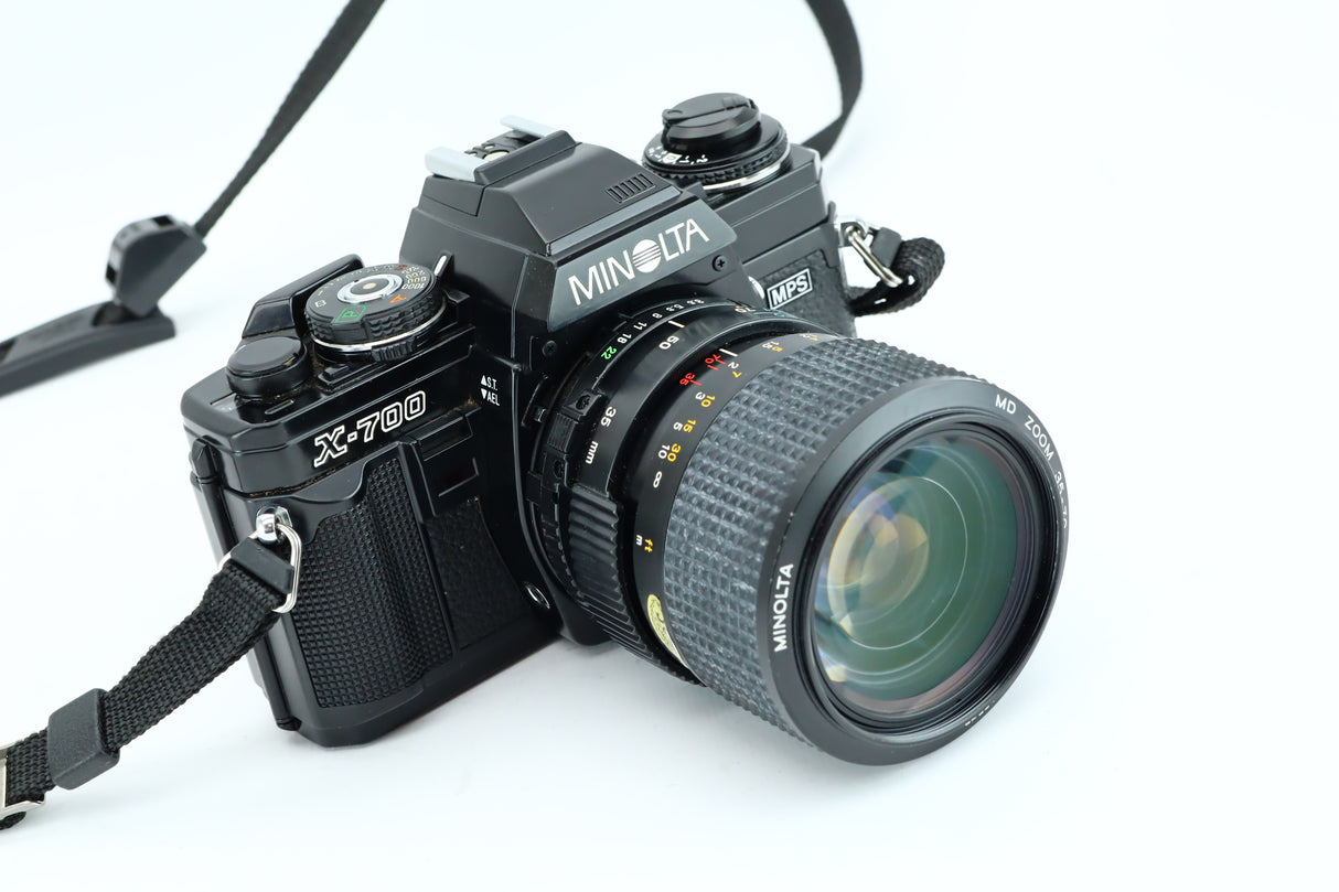 Minolta X-700 + MD 35-70mm 3,5