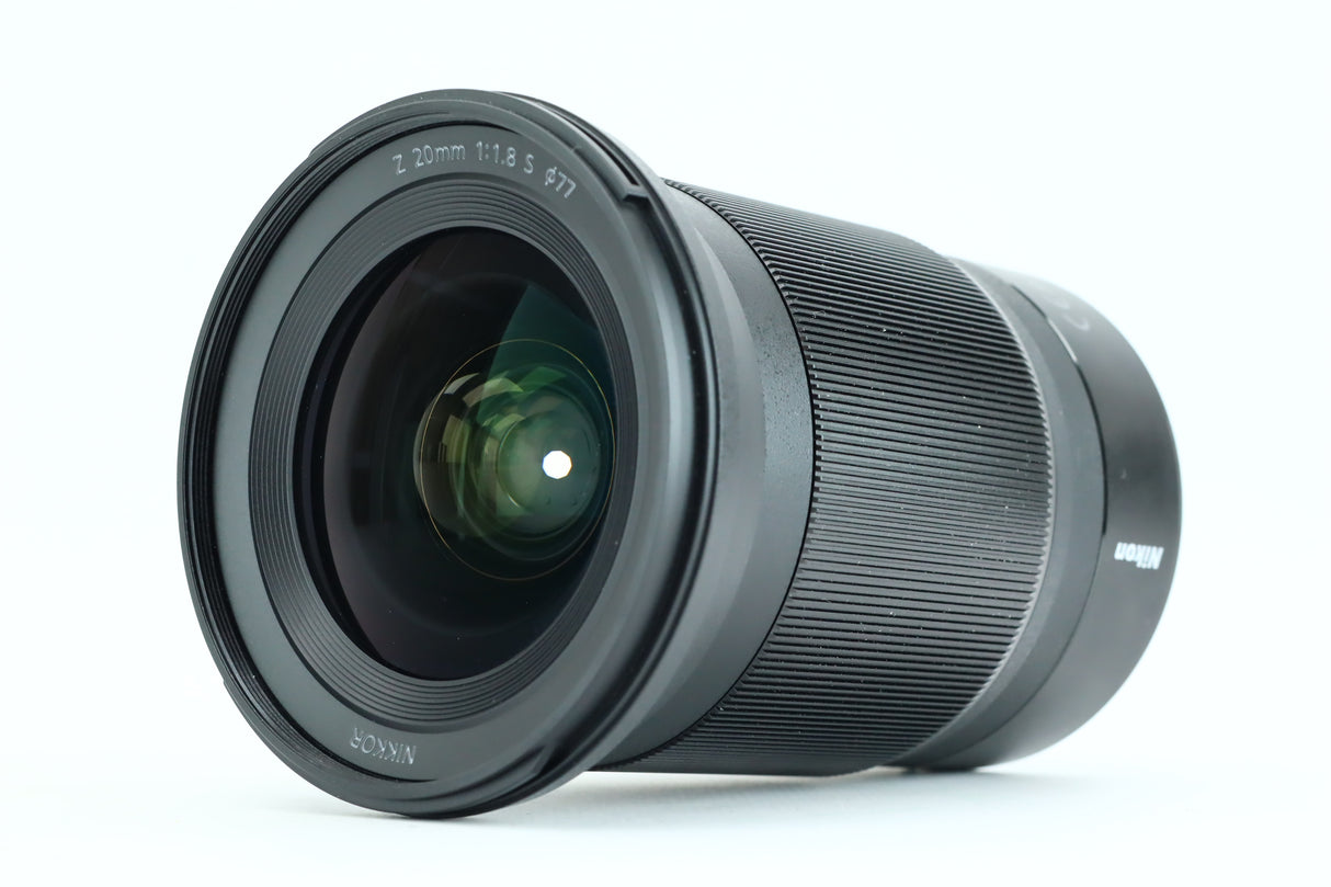 نيكون نيكور زد 20 ملم 1,8