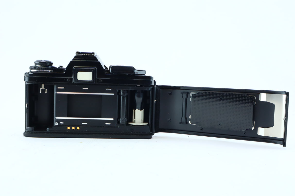 Minolta X-700 35mm SLR Kit with MD Rokkor 50mm f/1.7