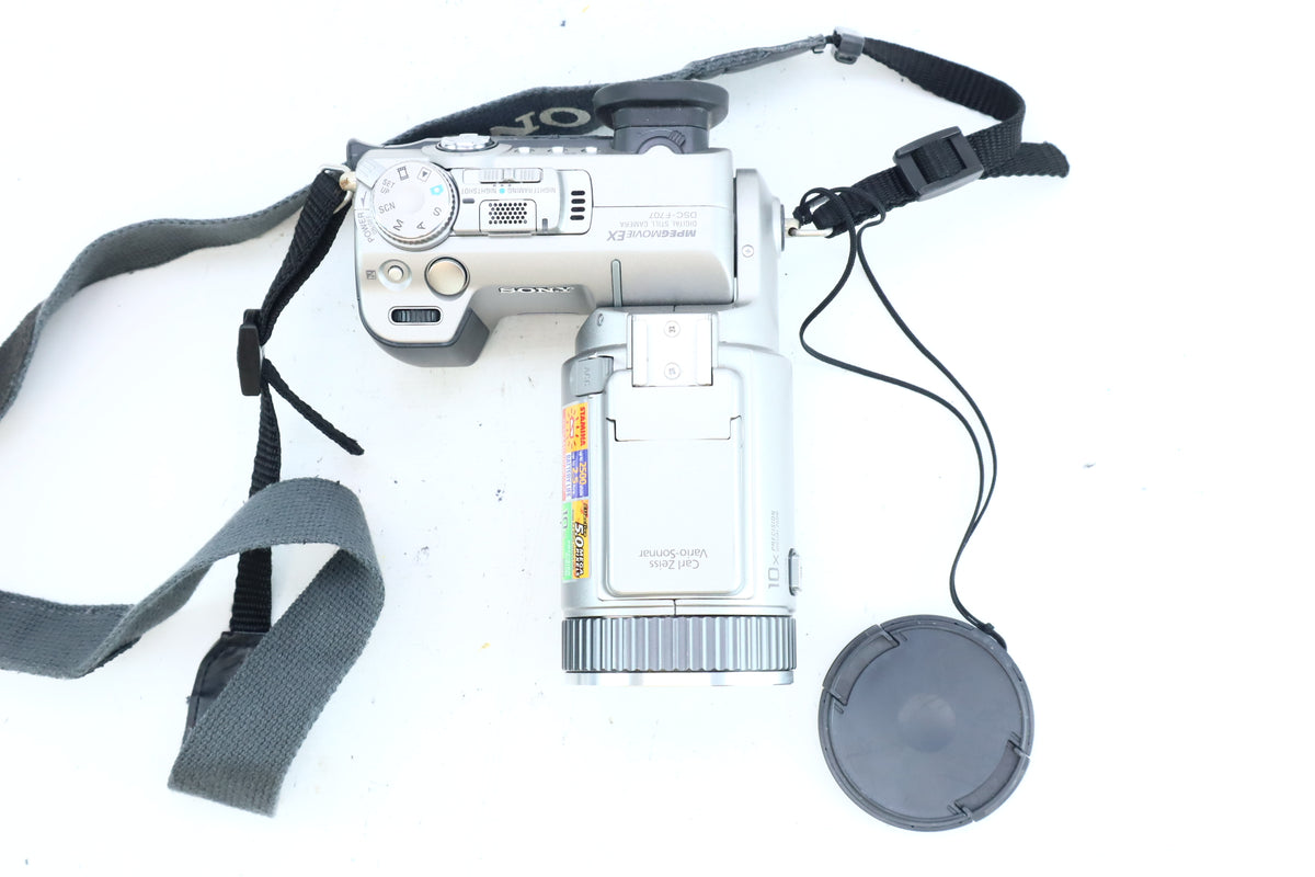 Sony Cyber-shot DSC-F707 - Good Condition