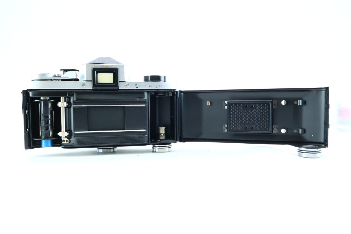 Exakta VX 500 35mm SLR Kit with Aus Jena 50mm f/2.8