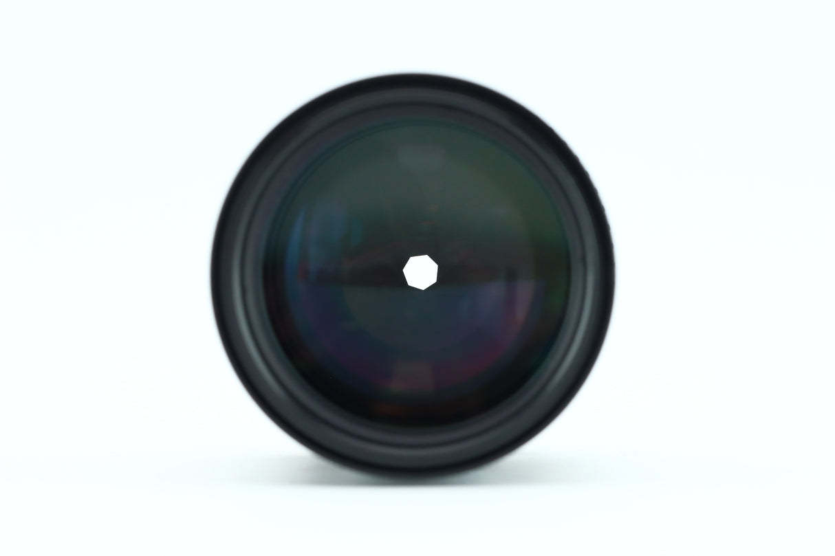 عدسة نيكون نيكور 135 ملم f/2.8