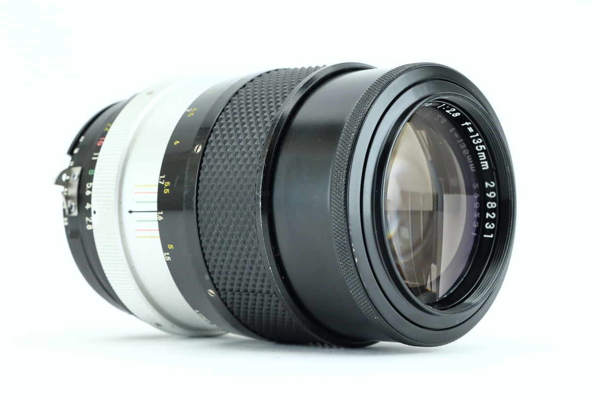 نيكون نيكور-كيو 135 ملم 2,8