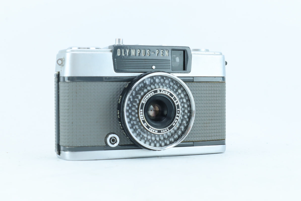 Olympus Pen EE-2 | S/N: 3613985