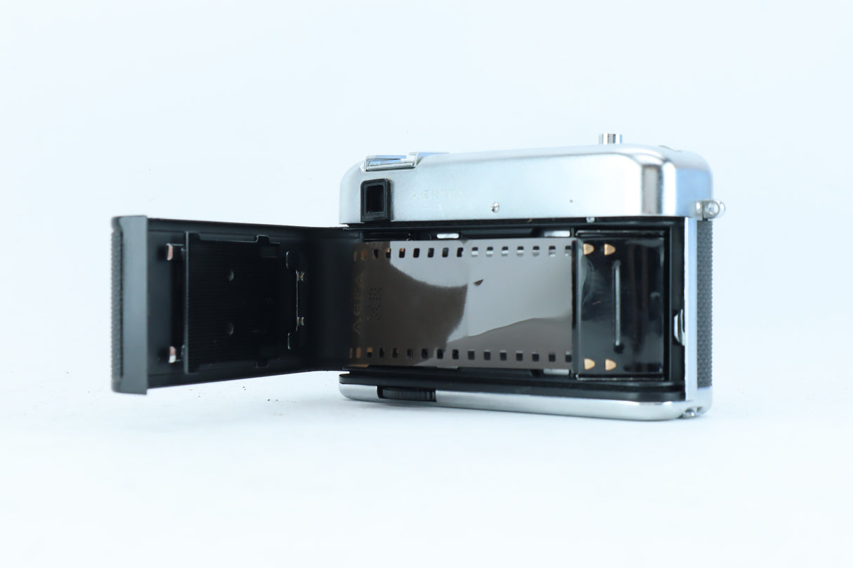 Yashica Half 17 EE Rapid | S/N: AME5090829