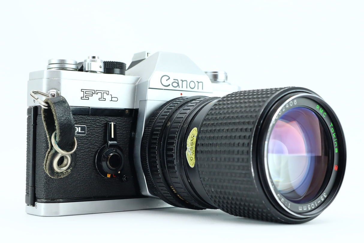 Canon FTb + Tokina 35-105mm 3,5-4,3