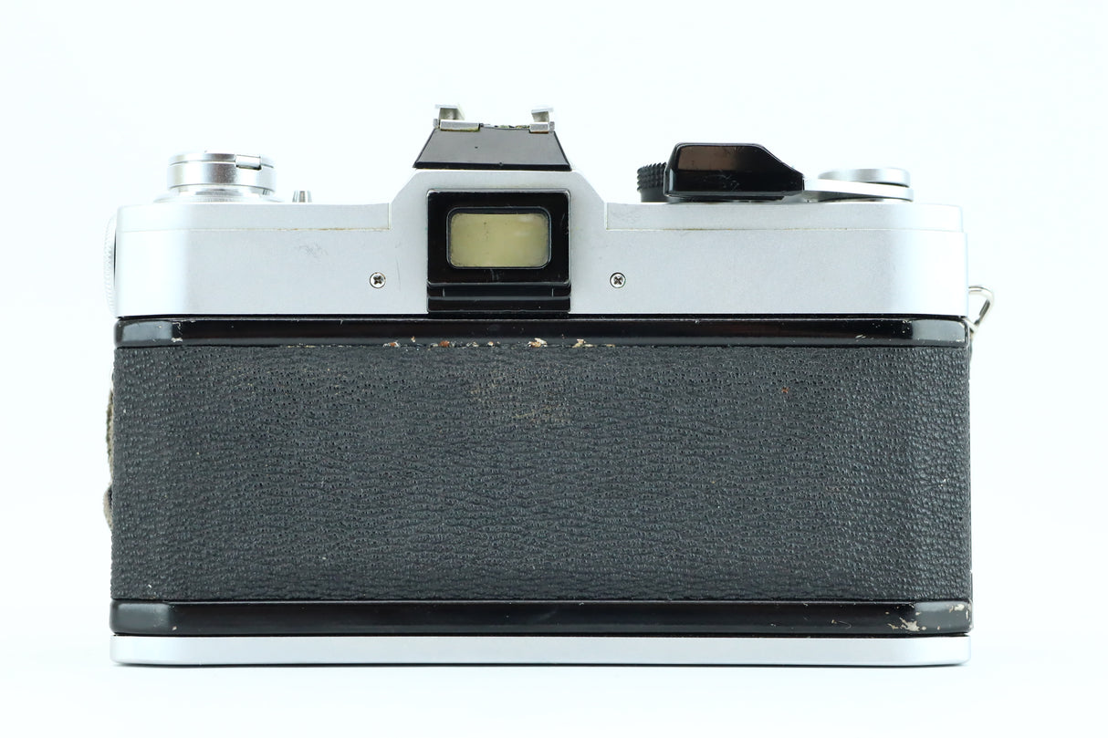 Canon FTb + Tokina 35-105mm 3,5-4,3