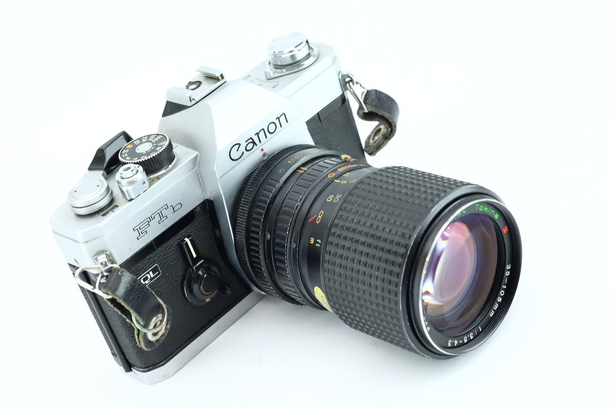 Canon FTb + Tokina 35-105mm 3,5-4,3