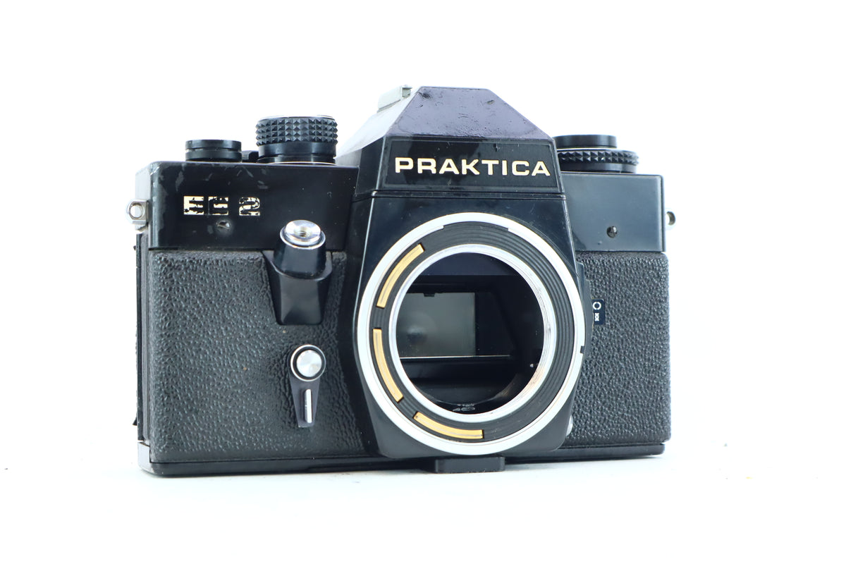 Praktica EE2 35mm SLR