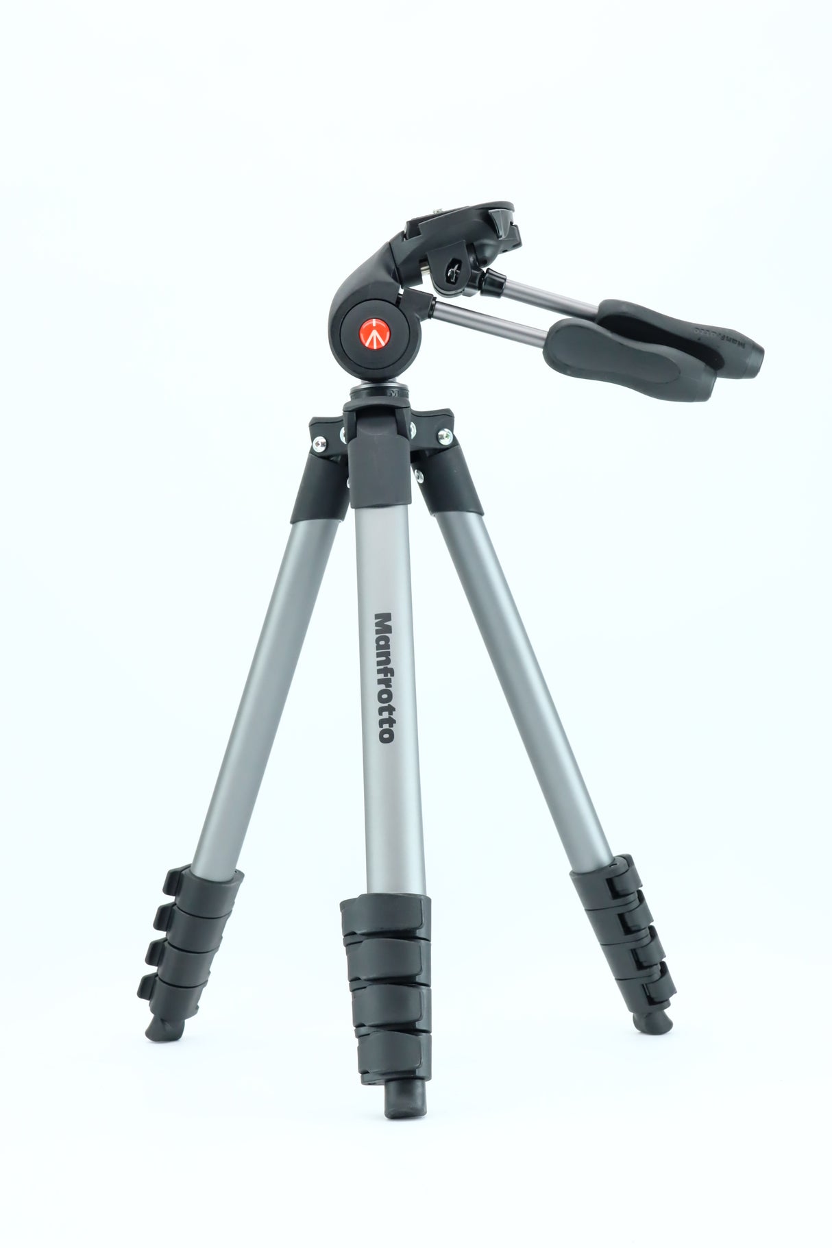 Treppiede Manfrotto MKCOMPACTADV-BK