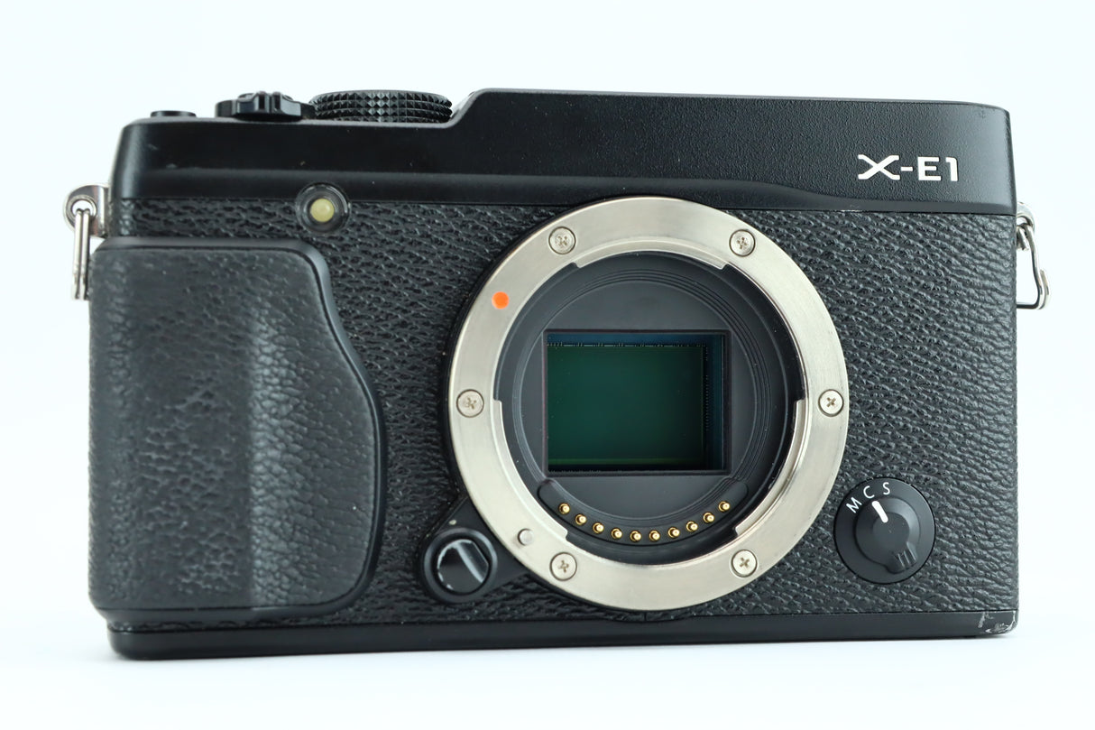 Ensemble Fujifilm X-E1 + XF18-55mm 2,8-4