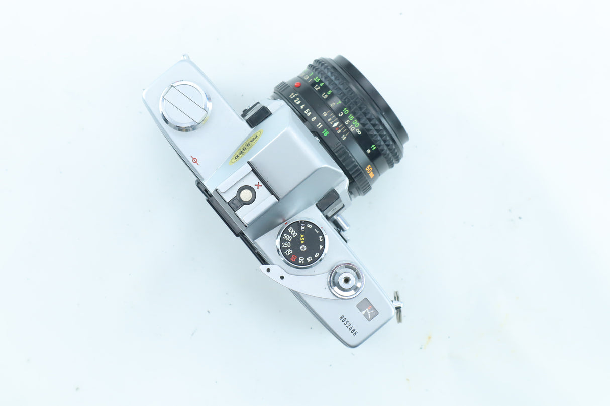 Minolta SR-T MC-II with 50mm f/1.7 MD Rokkor