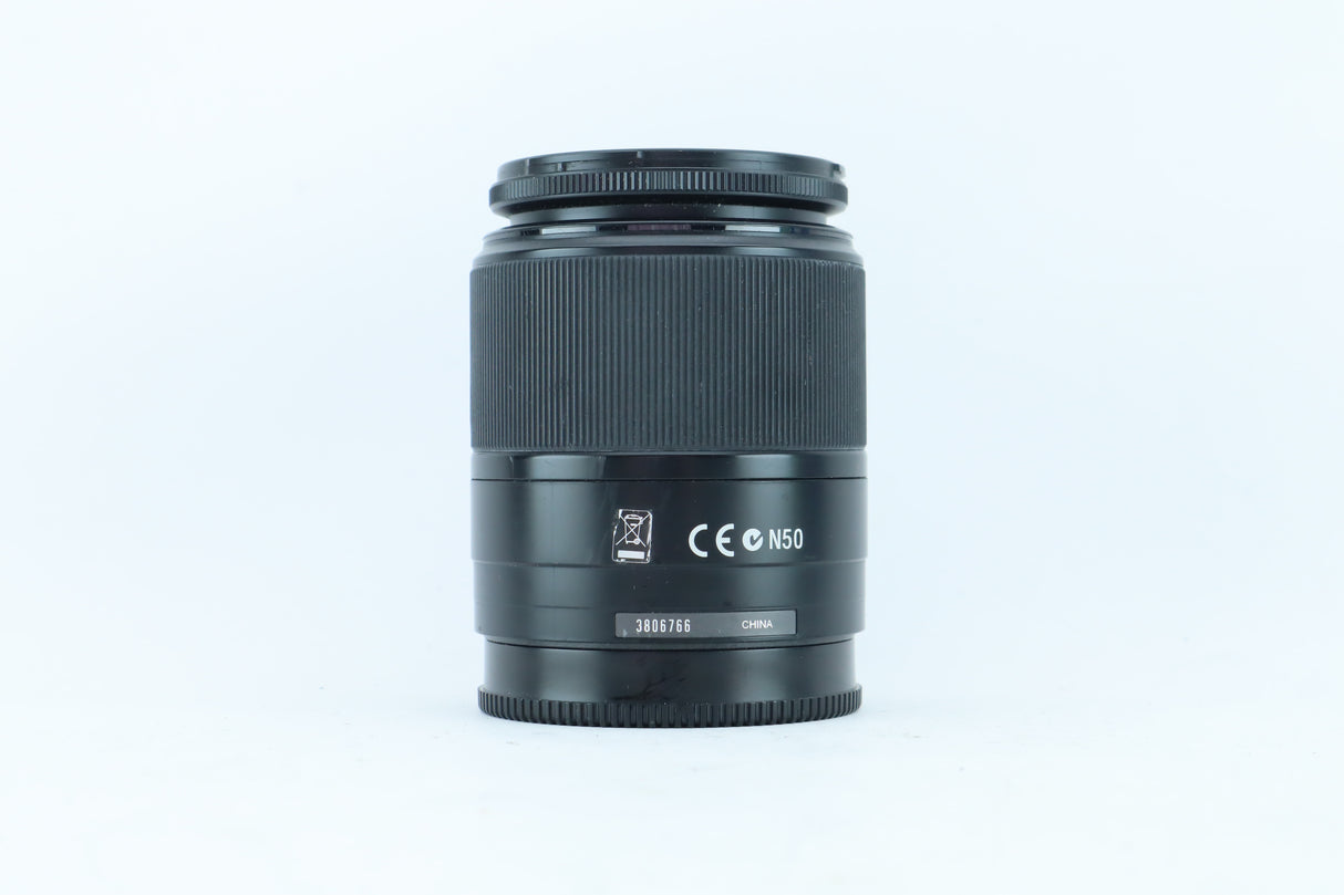 Sony DT 18-70mm f/3.5-5.6 Macro