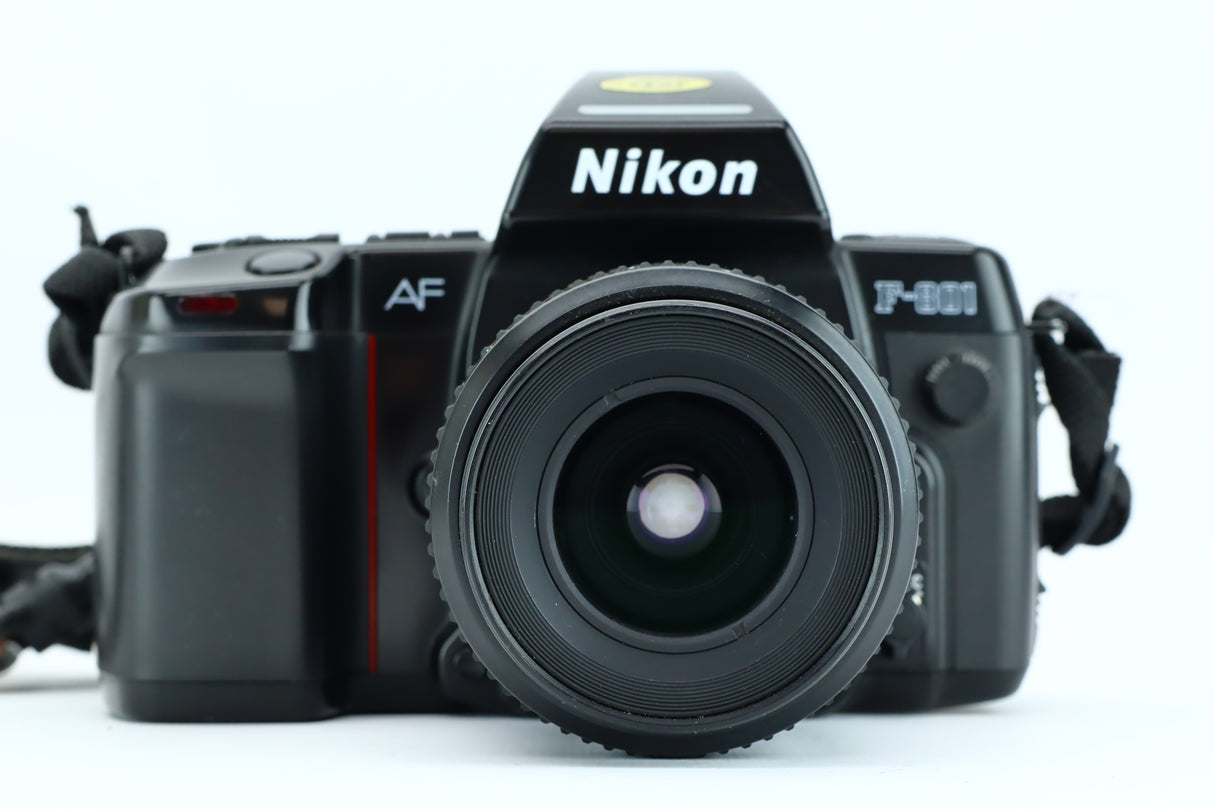 Nikon AF F-801 + AF NIKKOR 35-80mm 4-5,6