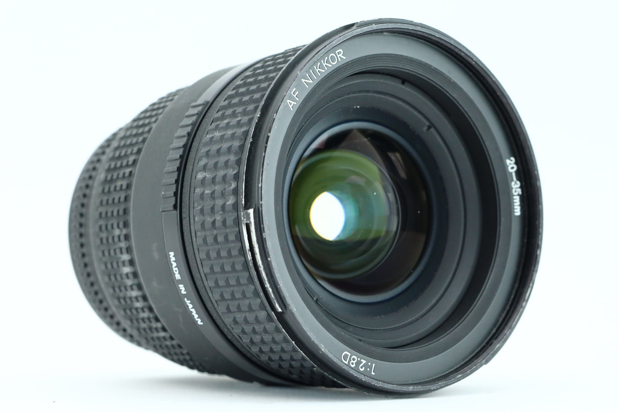 Nikon AF-NIKKOR 20-35mm 2,8D