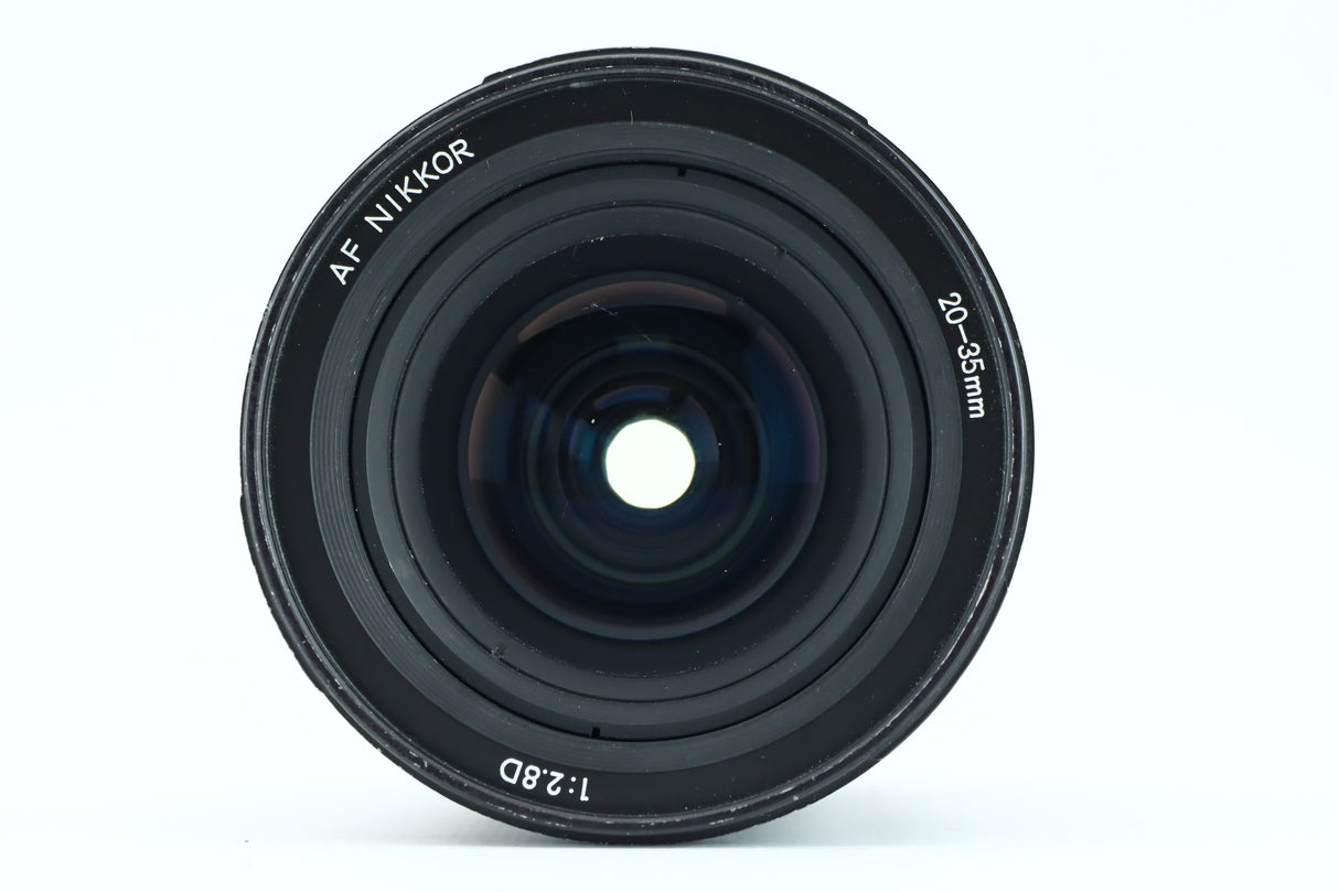 Nikon AF-NIKKOR 20-35mm 2,8D