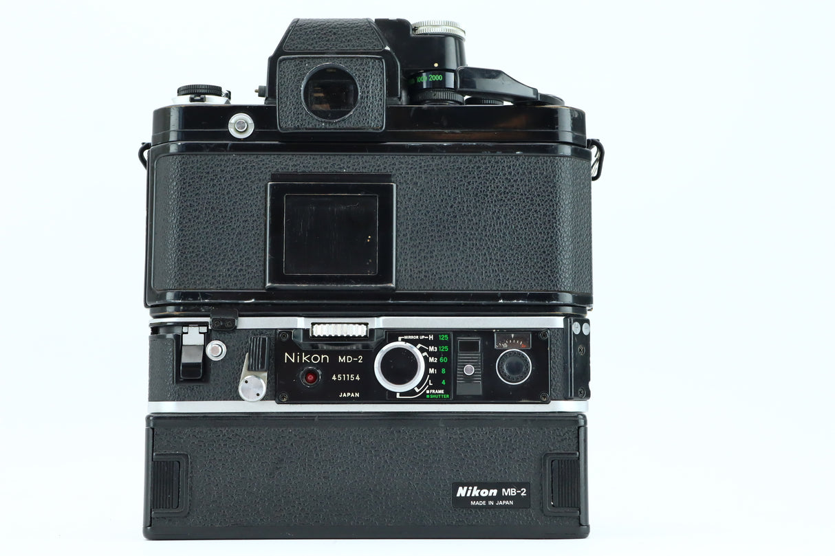 Nikon F2 + NIKKOR 50mm 2 +Impugnatura porta batteria Nikon MD-2