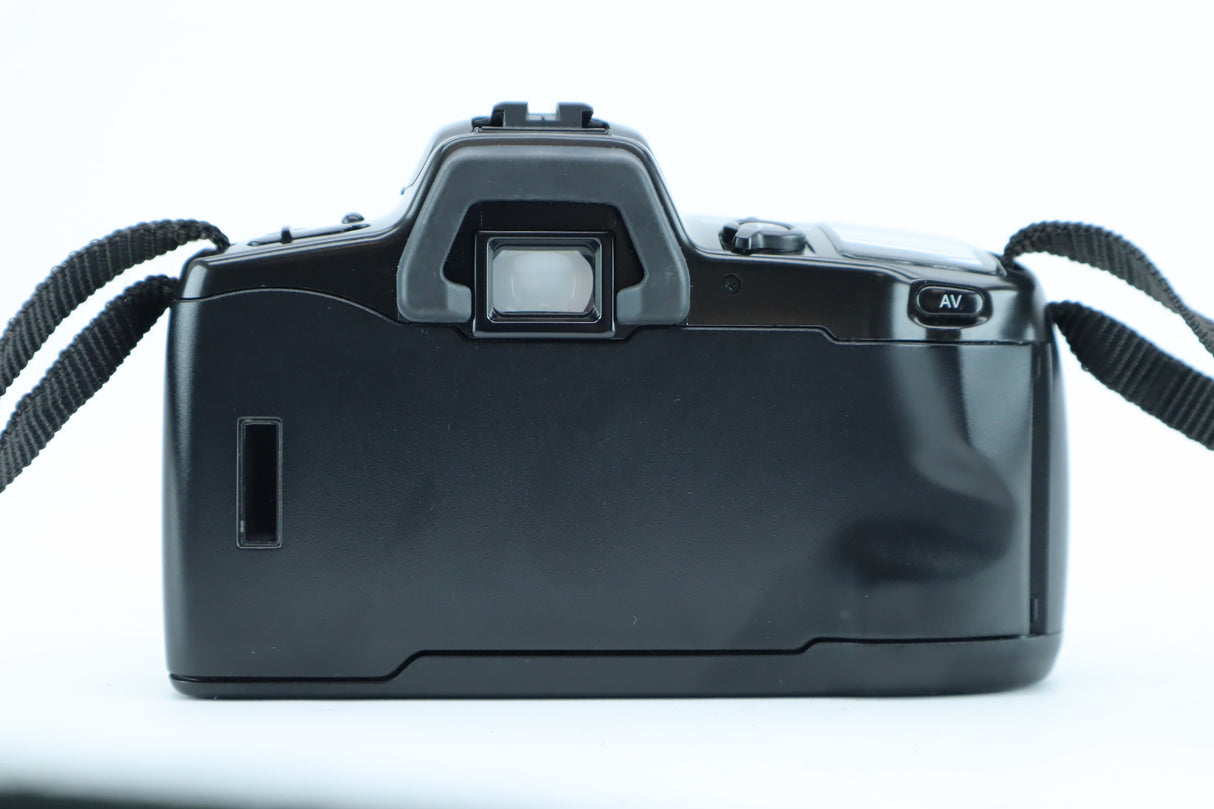 Minolta Dynax 500si with Minolta AF zoom 35-70mm 1:3.5-4.5 lens