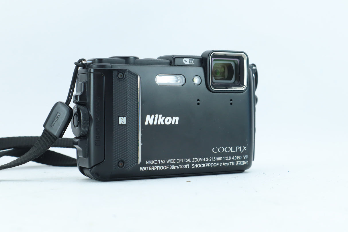Nikon Coolpix W300 / AW130 Series
