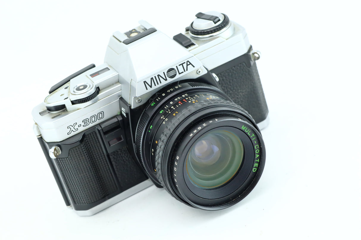 Minolta X-300 + Multistrato 28mm 2,8