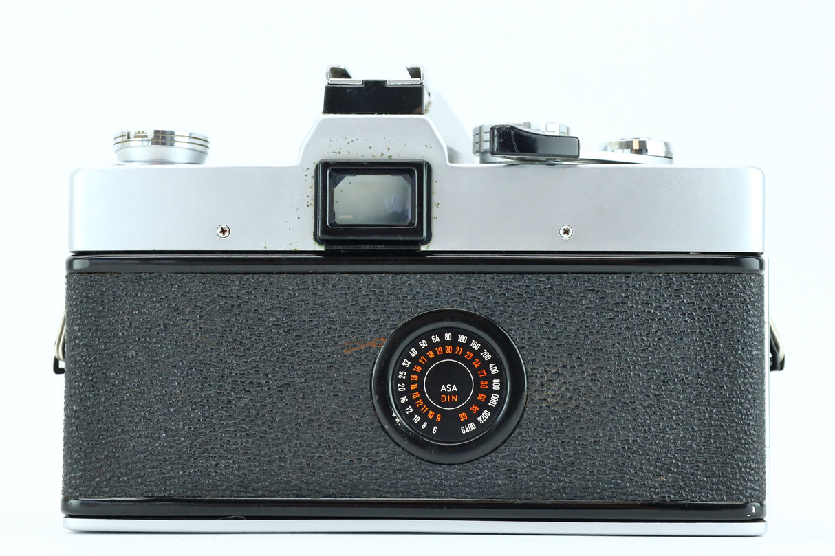 Minolta SRT303 + MC W.ROKKOR 28mm 2,8