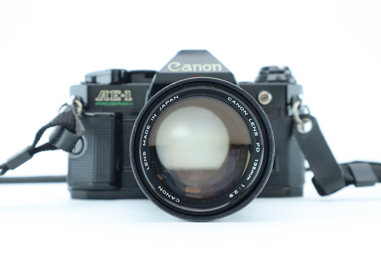 Canon AE-1 Program with Canon lens FD 135mm 2,8