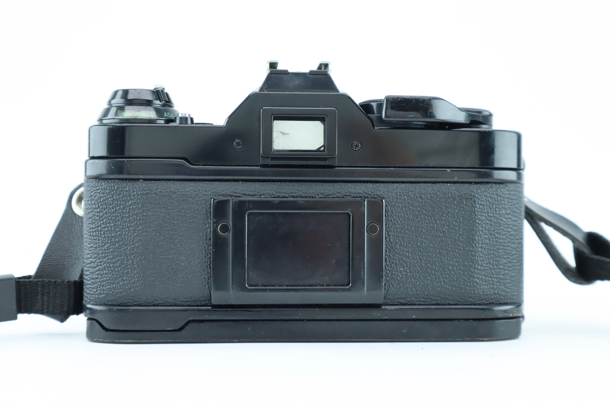 Canon AE-1 Program with Canon lens FD 135mm 2,8