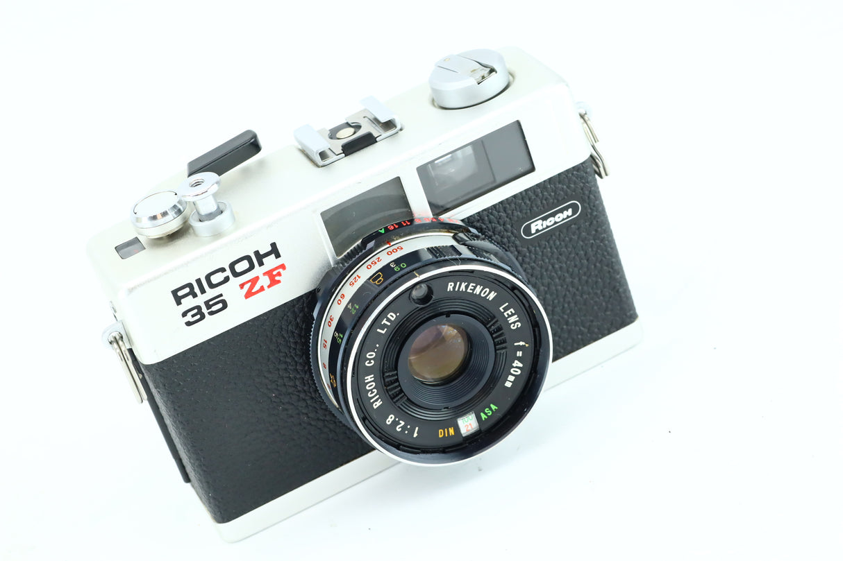 Ricoh 35ZF+40mm 2,8