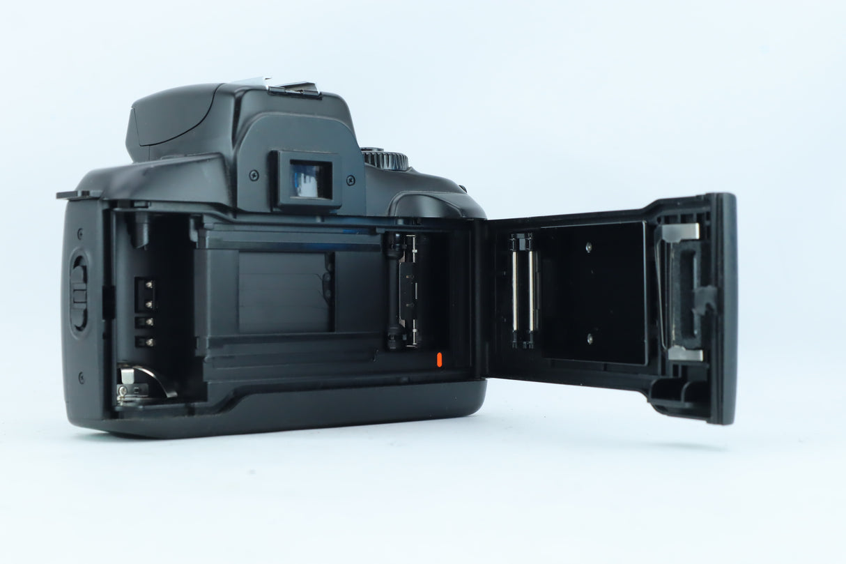 Canon EOS 700