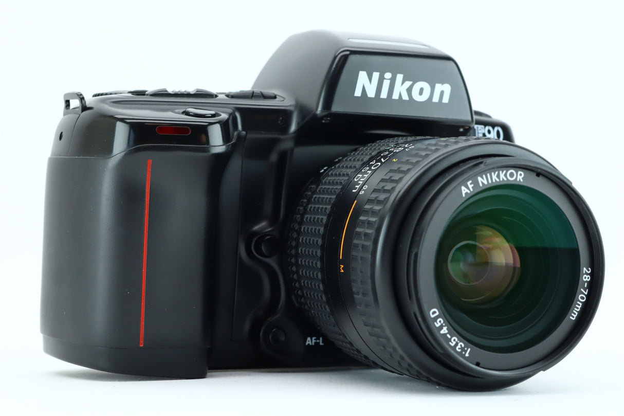 Nikon F90 + AFNIKKOR 28-70mm 3,5-4,5D