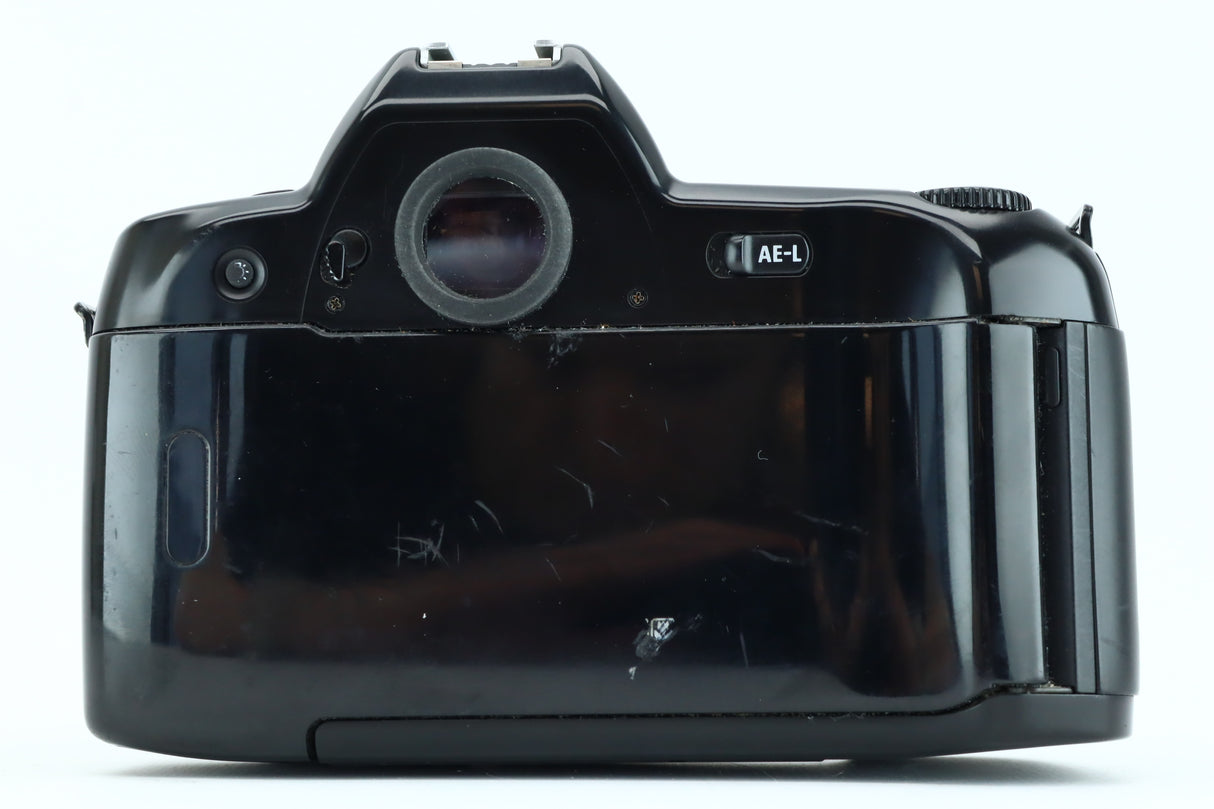 Nikon F90 + AFNIKKOR 28-70mm 3,5-4,5D