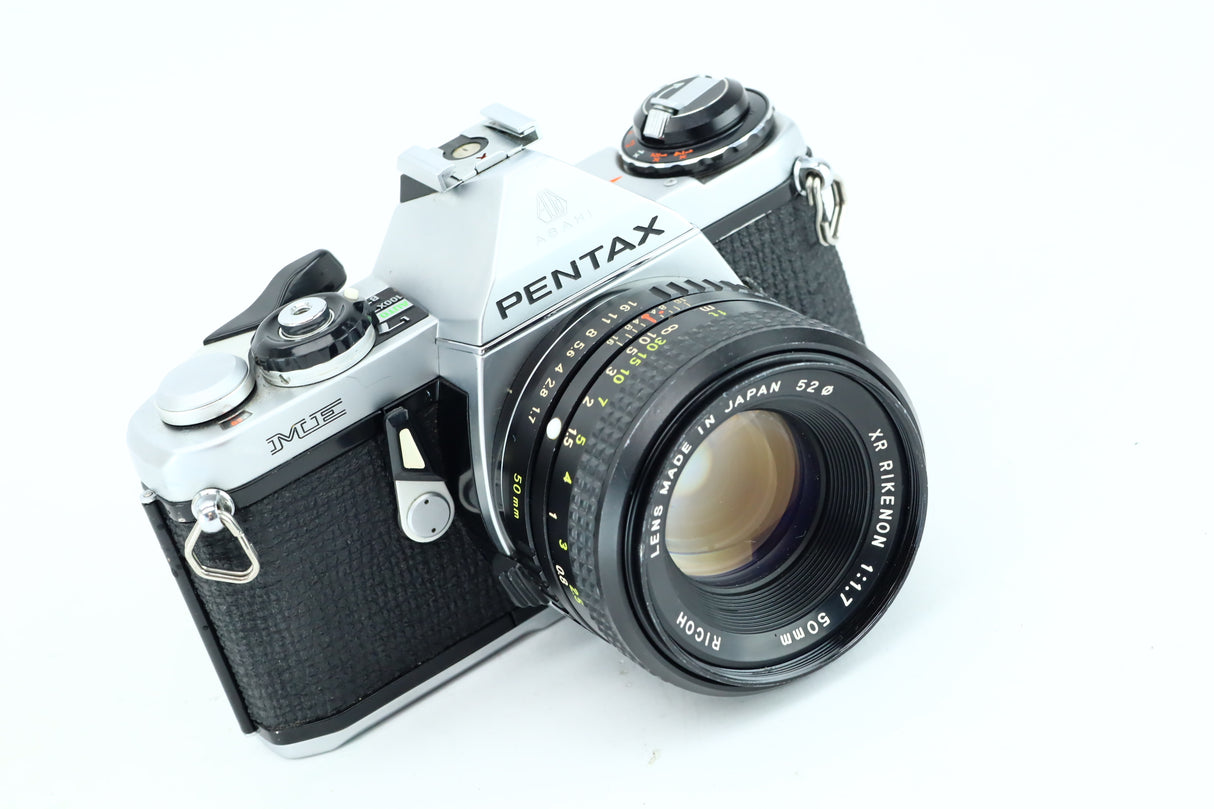 Pentax ME + Ricoh 50mm 1,7