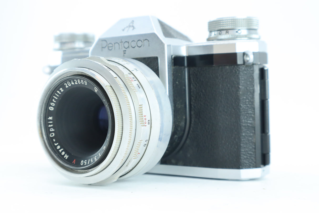 Pentacon F with primotar E 1:3,5/50mm lens
