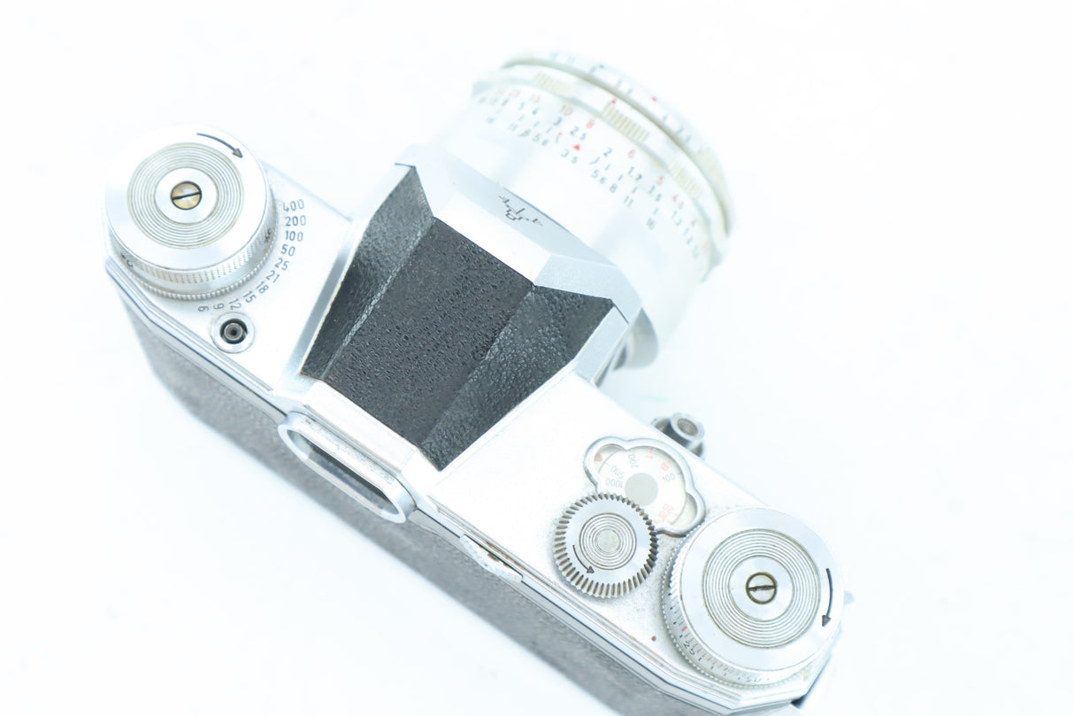 Pentacon F with primotar E 1:3,5/50mm lens