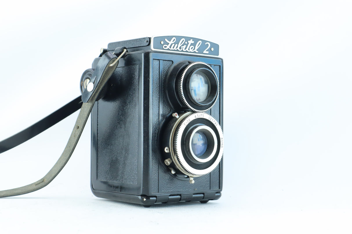 Lubitel 2 Medium Format TLR with T-22 75mm f/4.5