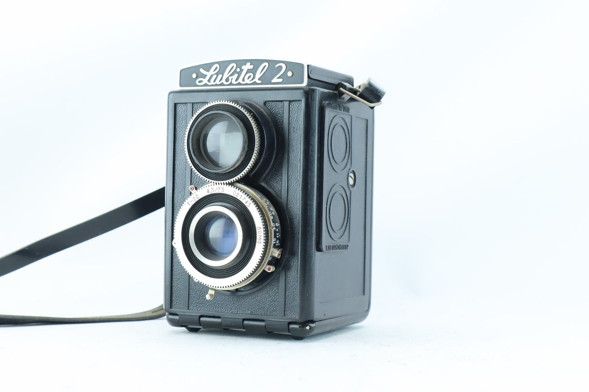 Lubitel 2 Medium Format TLR with T-22 75mm f/4.5