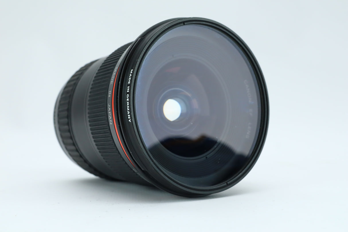 Canon EF 17–35mm f/2.8L USM – Ultra-Wide Zoom Lens