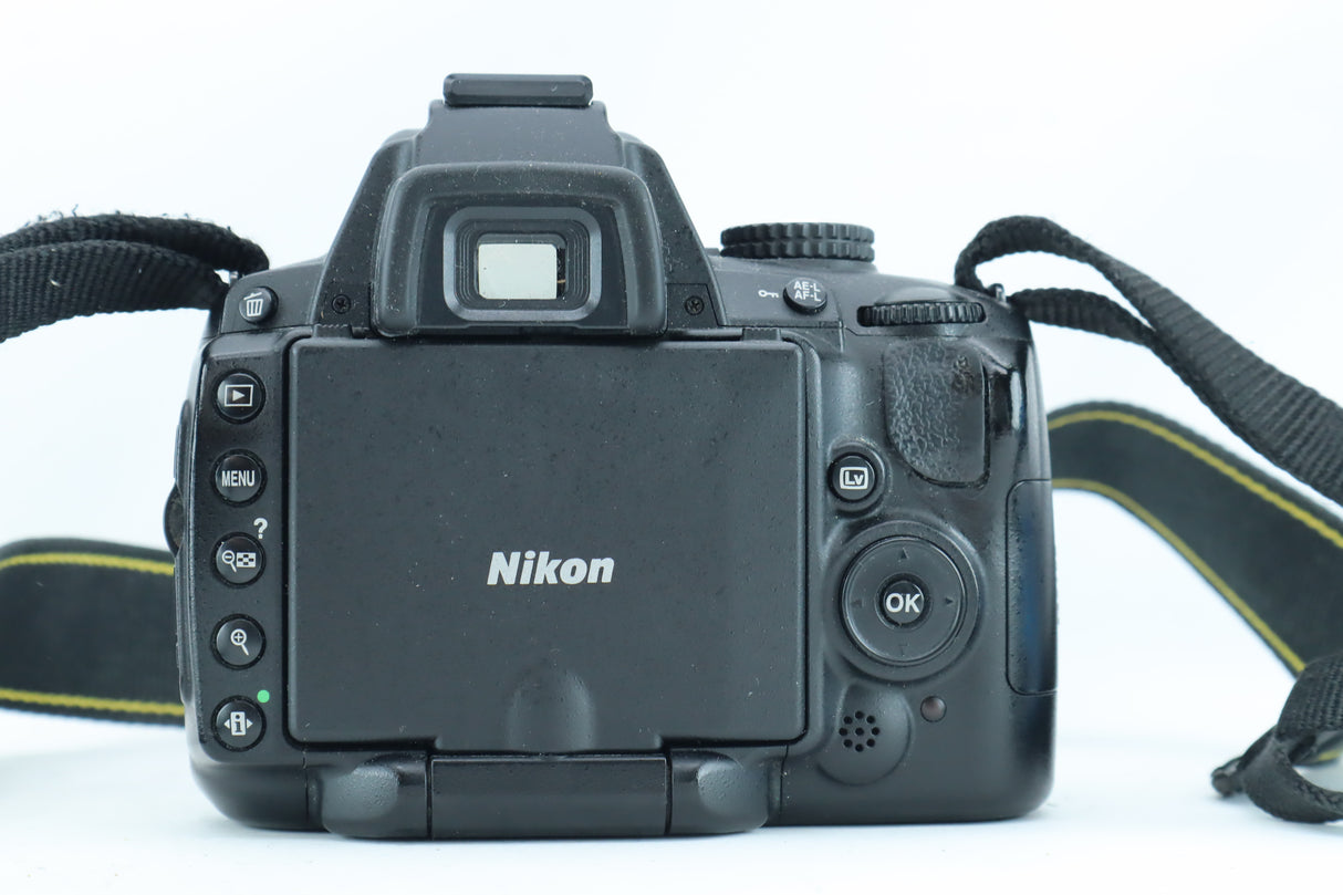 Nikon D5000