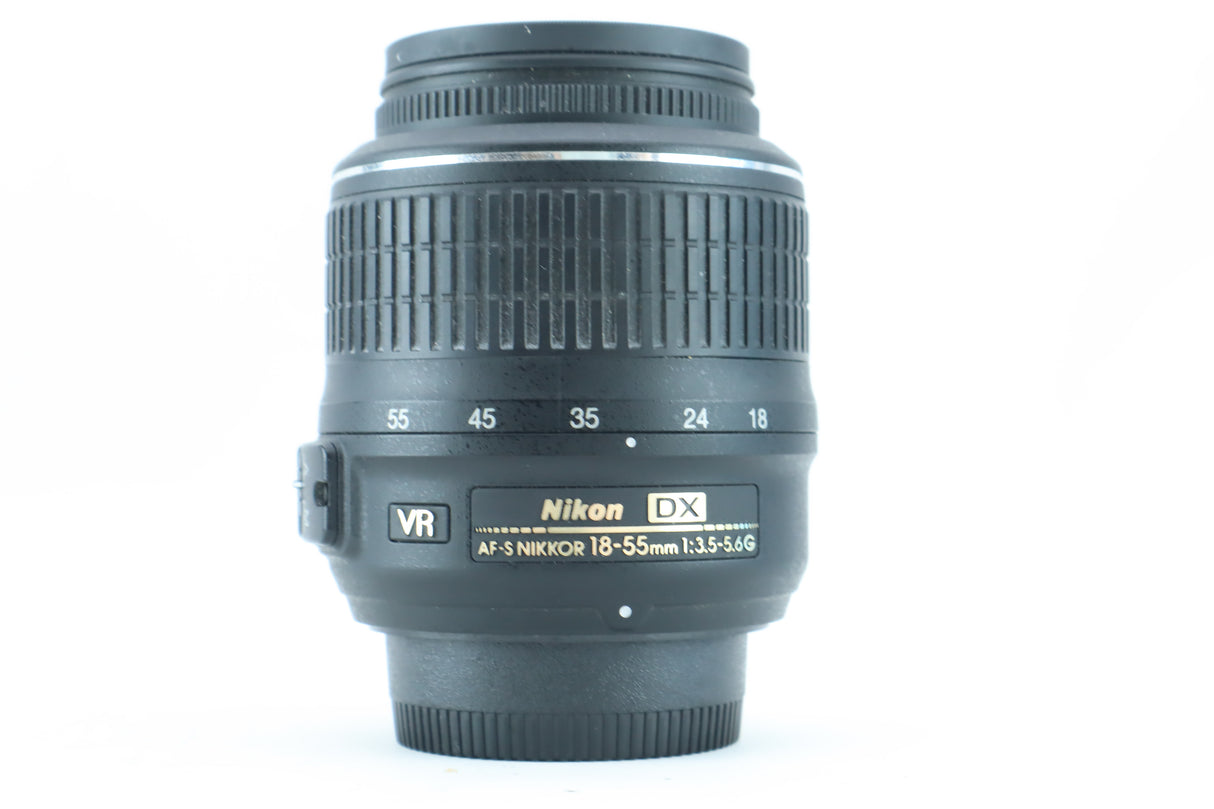 Nikon AF-S DX Nikkor 18-55mm f/3.5-5.6G VR