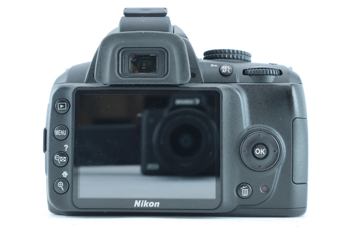 Nikon D3000